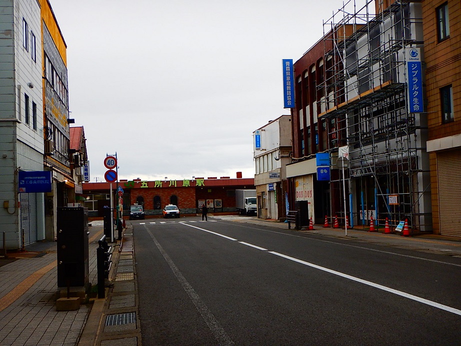 立佞武多の館 青森の五所川原駅近く 高さ22mの巨大ねぷたが展示されています