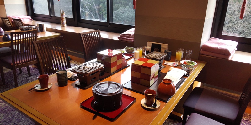 かがり吉祥亭の朝食会場 加賀旬菜 彩